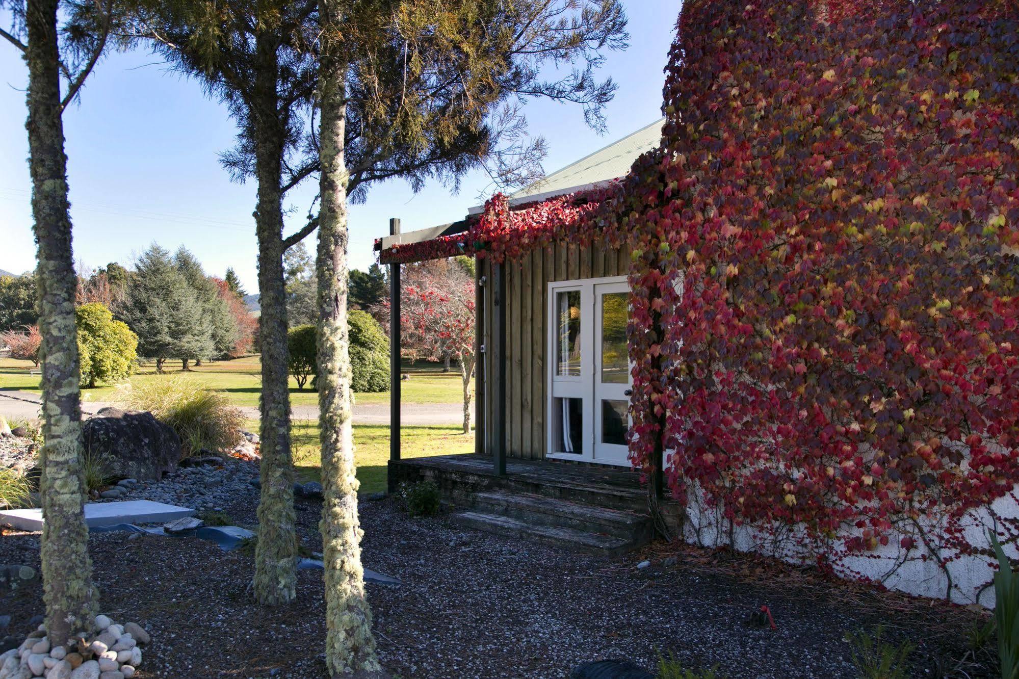 Turangi Bridge Motel Exterior photo